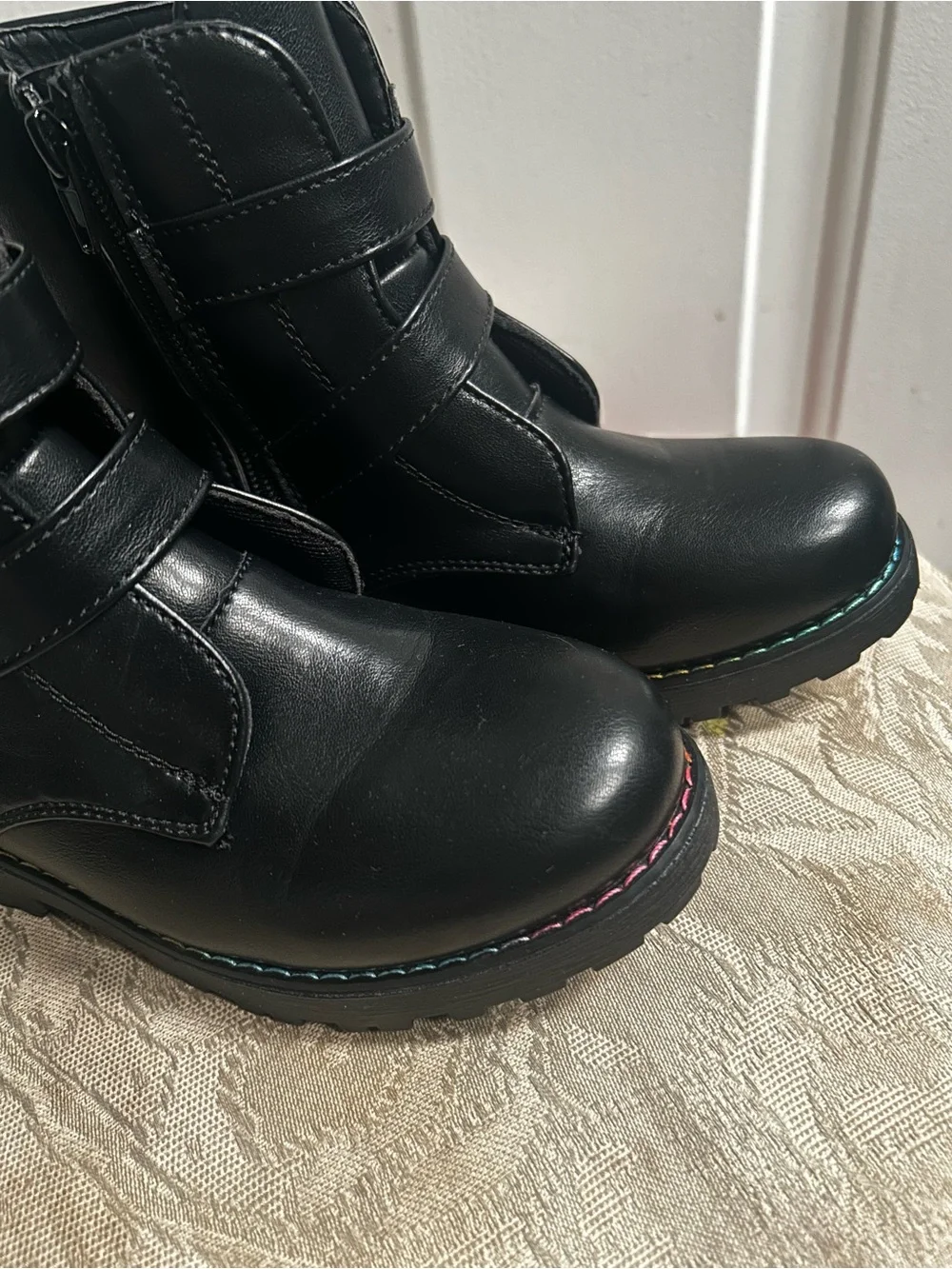 Badgley Mischa Black Ankle Boots with Heart & Star Accent- Sz 1